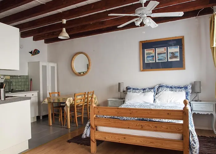 Hemingway House Bed and breakfast